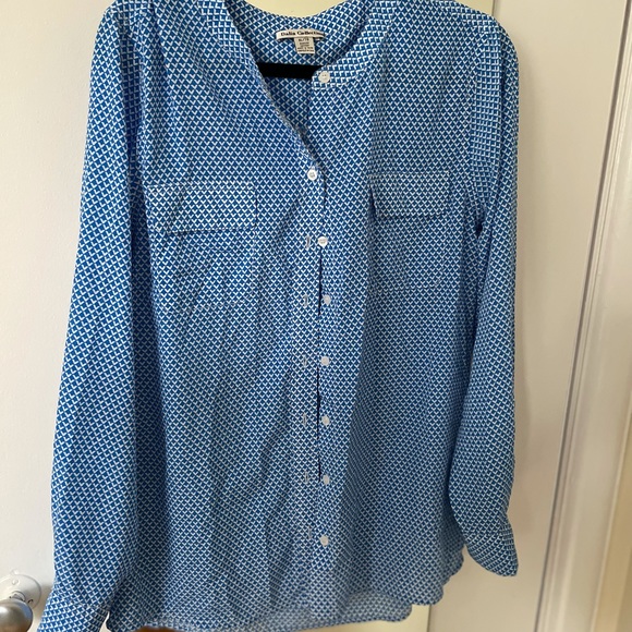 Blue/white printed button up - Picture 1 of 1